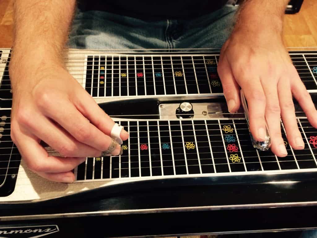 Pedal Steel Right Hand Technique: Using the Ring Finger as an Anchor