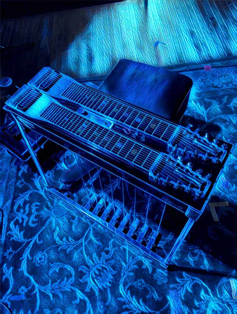 7 Best Pedal Steel Albums (That You Must Hear)