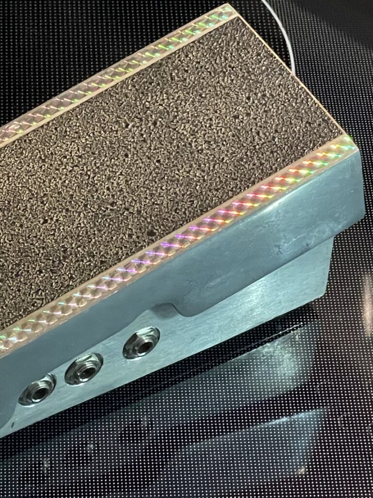 volume pedal positioned for pedal steel starting position